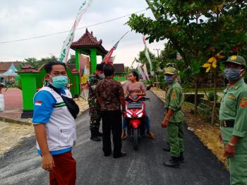 Gencarkan Sosialisasi Dilokasi TMMD Bojonegoro, Serma Sujais Harap Warga Semakin Patuhi Protokol Kesehatan